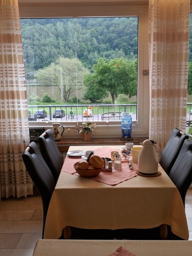 Wein- Und Gaestehaus St. Aldegundishof Sankt Aldegund Bagian luar foto
